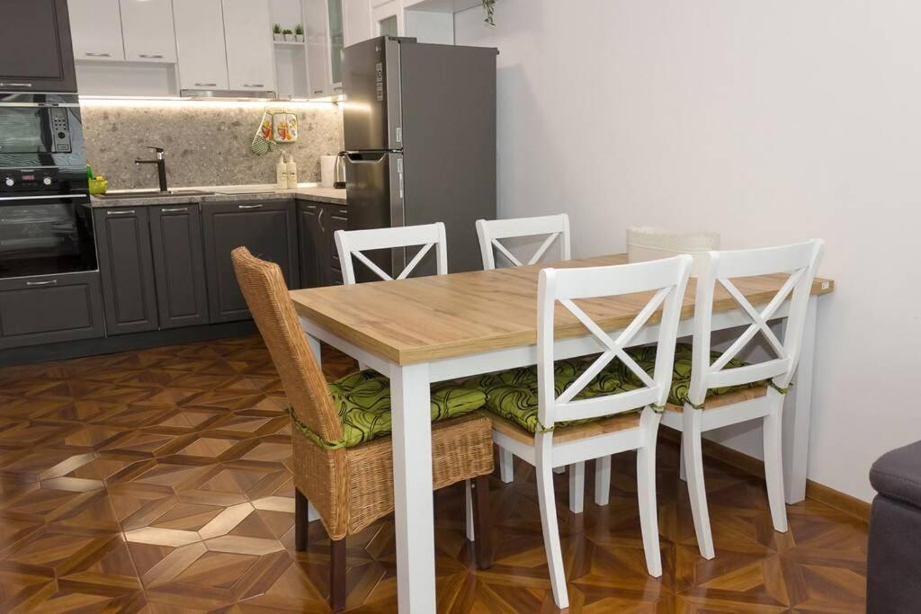 Perfect Summer Vacation Rental - One-Bedroom Flat By Flat Mаnager Топола Екстер'єр фото