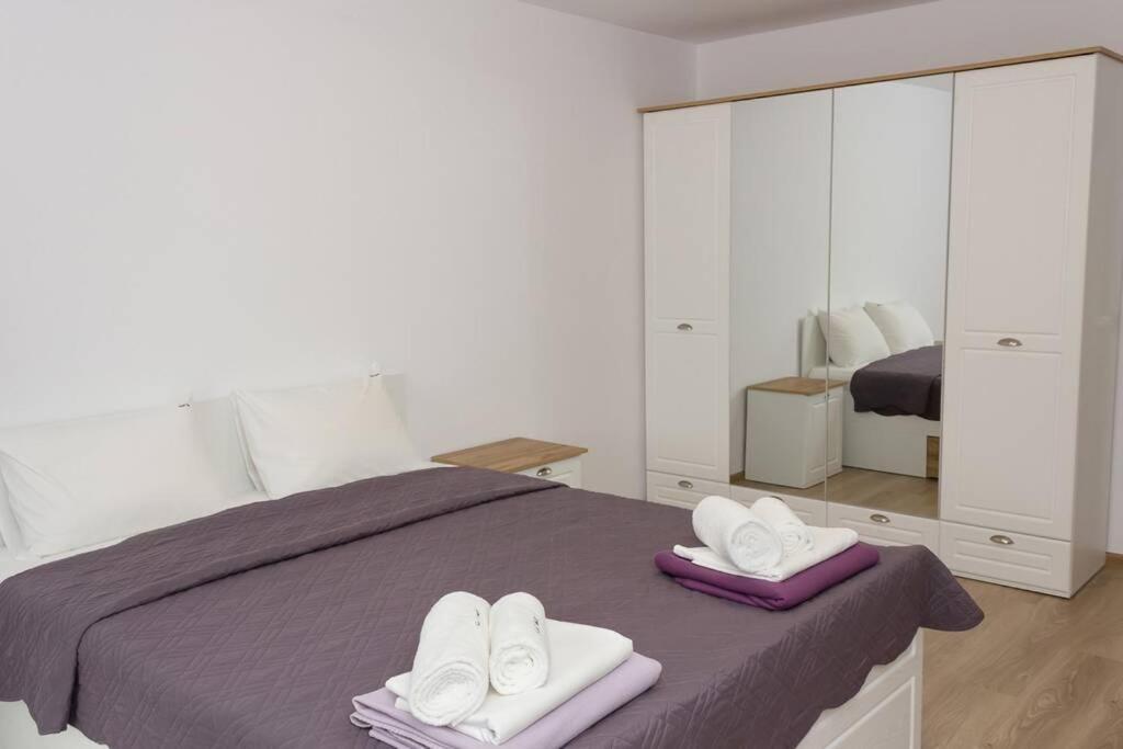 Perfect Summer Vacation Rental - One-Bedroom Flat By Flat Mаnager Топола Екстер'єр фото